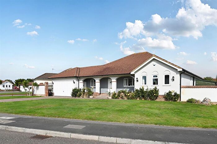 3 Bedroom Detached Bungalow For Sale In Winceby Close, Bexhill-On-Sea, TN39