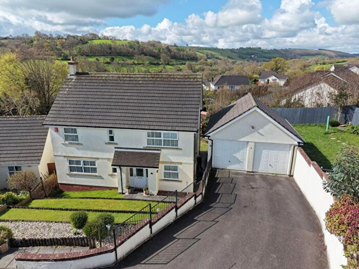 4 Bedroom Detached House For Sale In Mayne Close, Launceston, PL15