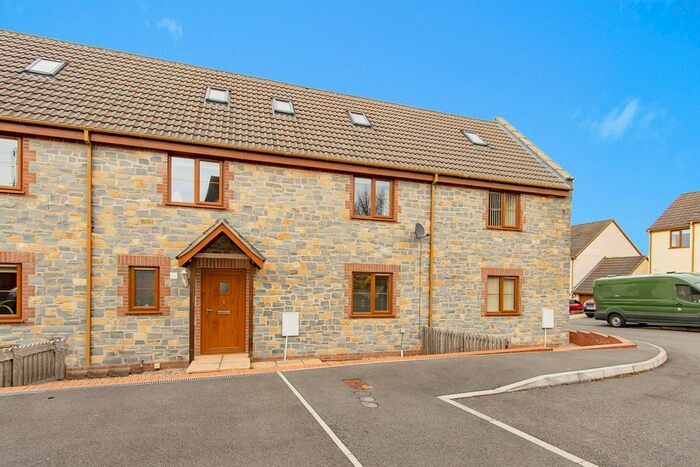 5 Bedroom Terraced House For Sale In Downend Farm Close, Puriton, Bridgwater, Somerset, TA6