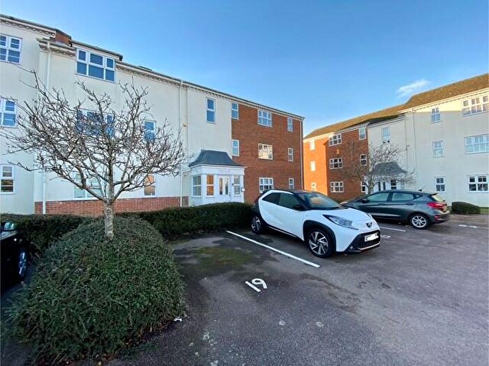 2 Bedroom Apartment To Rent In Moorhen Court, Aylesbury, HP19