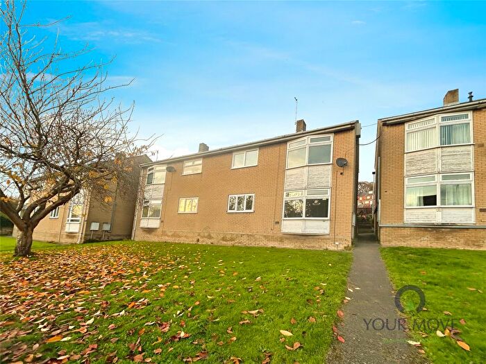 2 Bedroom Flat To Rent In Yewdale, Worsbrough, Barnsley, South Yorkshire, S70