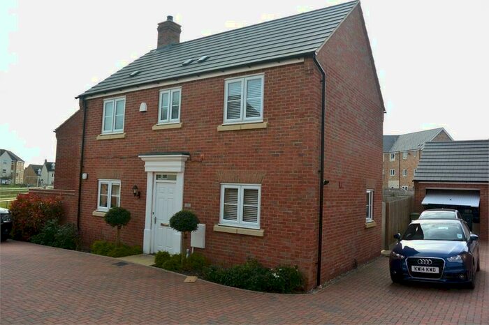 3 Bedroom Detached House To Rent In Charisse Gardens, Oxley Park, Milton Keynes, MK4