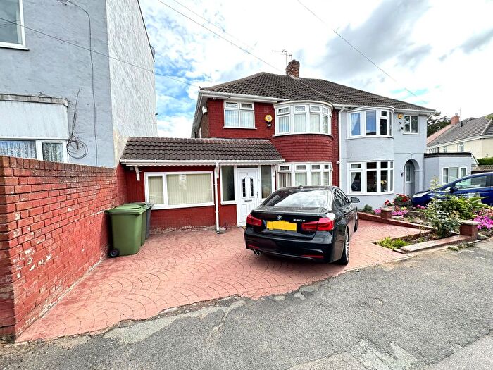 4 Bedroom Semi Detached House For Sale In Wootton Avenue, Wolverhampton, WV11