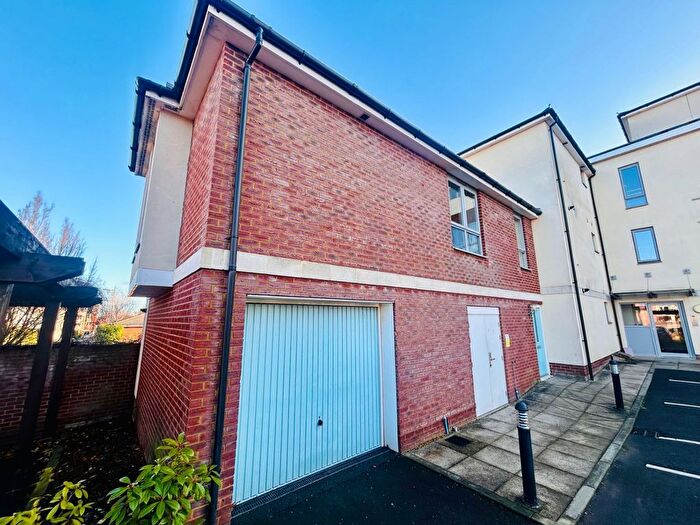 2 Bedroom Maisonette For Sale In Tourtel Yard, Northfleet, DA11