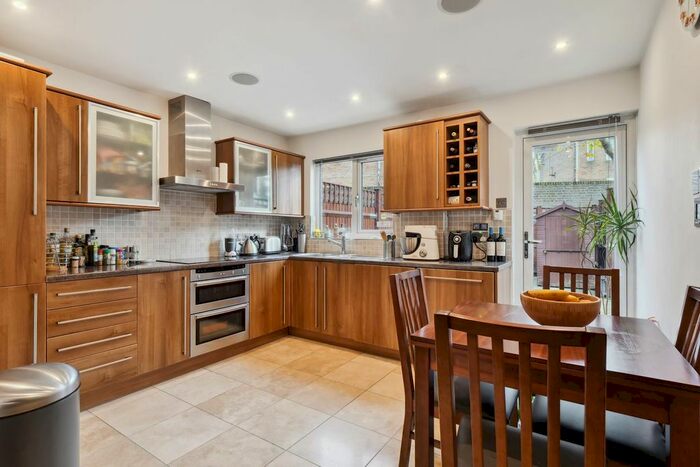 2 Bedroom Terraced House To Rent In Henley Drive, Bermondsey, London, SE1