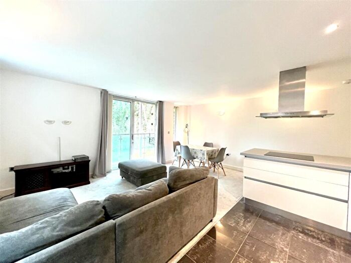 2 Bedroom Apartment To Rent In Riverside Lodge, Palatine Road, Manchester, M20