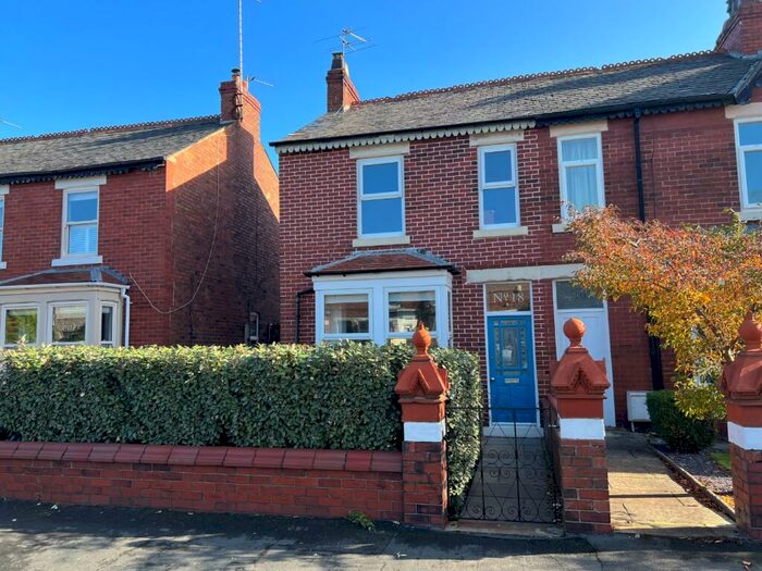 2 Bedroom End Of Terrace House To Rent In Trent Street, FY8