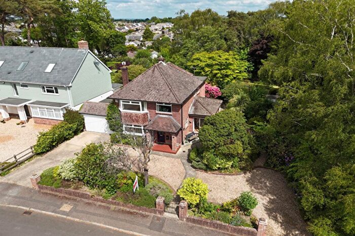 4 Bedroom Detached House For Sale In Broadstone, BH18