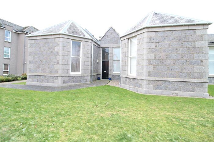 2 Bedroom Flat To Rent In Urquhart Road, Ground Floor, AB24