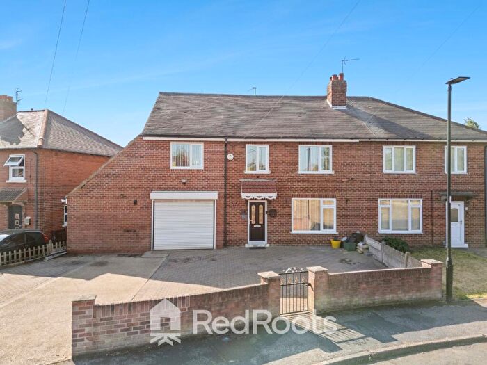 4 Bedroom Semi-Detached House For Sale In Ballam Avenue, Doncaster, South Yorkshire, DN5