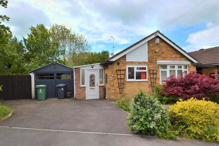 2 Bedroom Bungalow For Sale In Linsley Way, Tuffley, Gloucester, Gloucestershire, GL4