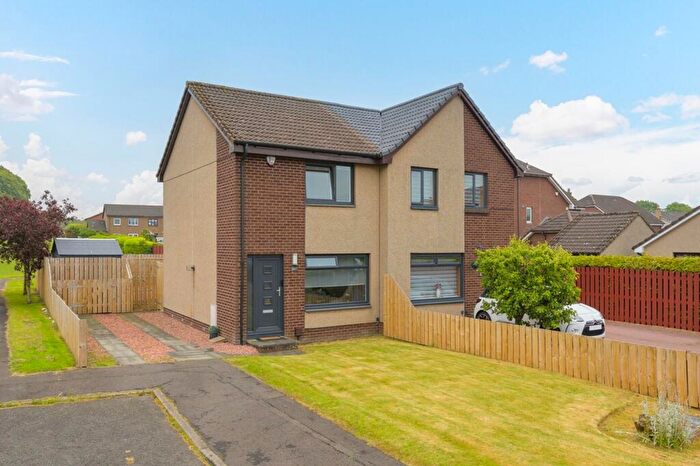 2 Bedroom Semi-Detached House For Sale In Yetholm Park, Dunfermline, KY12