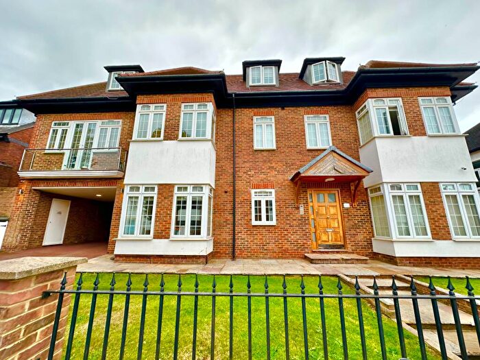 1 Bedroom Flat To Rent In Flat, Beechcroft Avenue, London, NW11