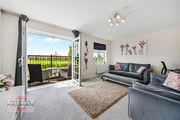 4 Bedroom Town House For Sale In Hangar Crescent, Woodford, SK7