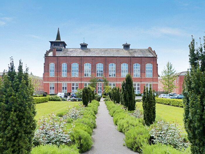 2 Bedroom Flat For Sale In Napsbury Park, London Colney, St Albans, AL2