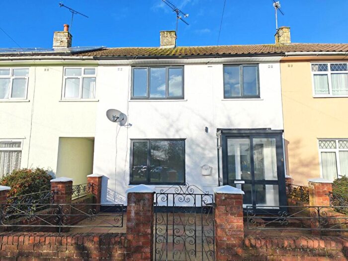 3 Bedroom Terraced House For Sale In Milburn Crescent, Chelmsford, CM1