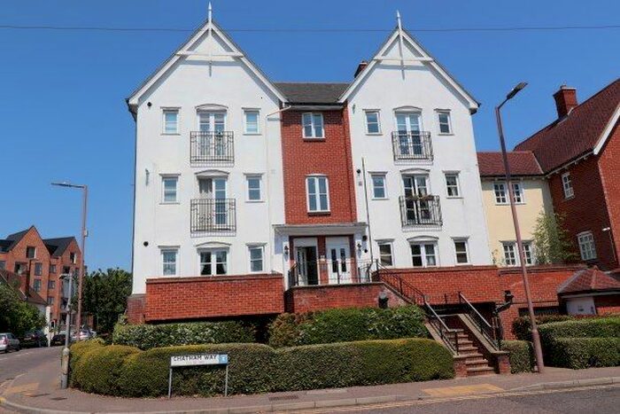 2 Bedroom Flat To Rent In Chatham Way, Brentwood, CM14