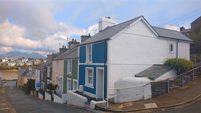 2 Bedroom End Of Terrace House For Sale In Mersey Street, Borth-Y-Gest, Porthmadog, Gwynedd, LL49