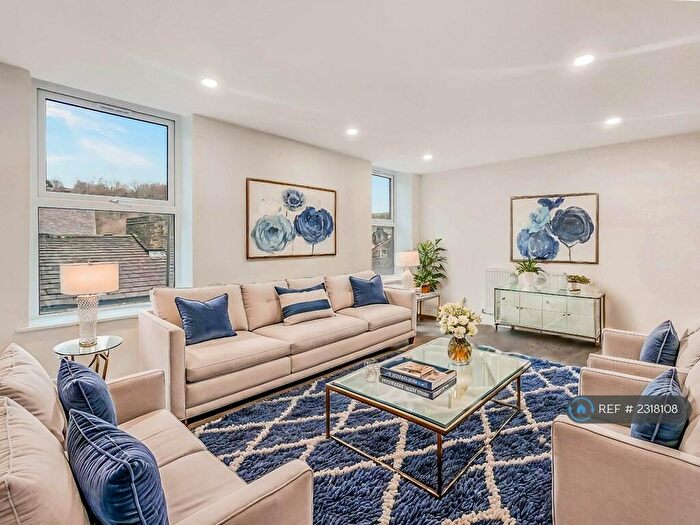 2 Bedroom Flat To Rent In Rochdale Road, Bacup, OL13