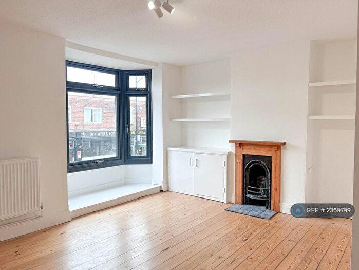 1 Bedroom Maisonette To Rent In Mill Road, Cambridge, CB1