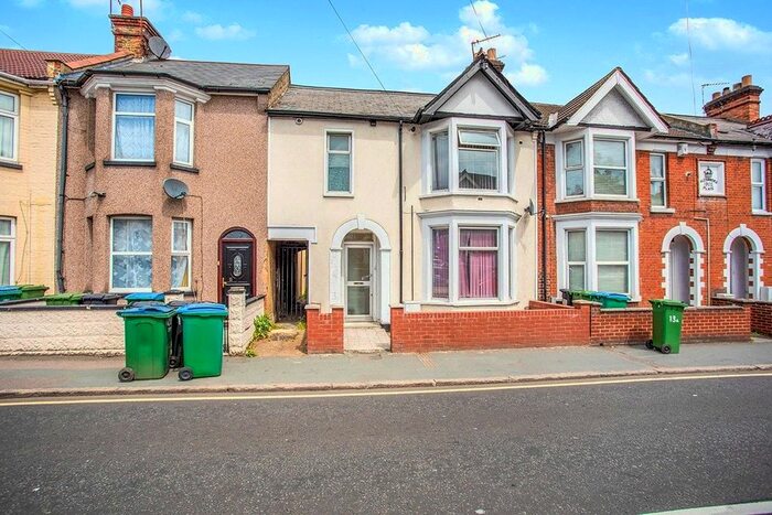 2 Bedroom Maisonette To Rent In Balmoral Road, Watford, Hertfordshire, WD24