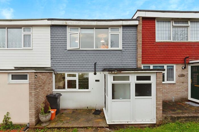 3 Bedroom Terraced House For Sale In Cattawade Link, Basildon, Essex, SS14