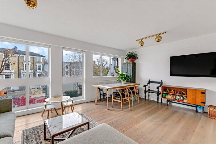 2 Bedroom Flat For Sale In Parkhill Road, London, NW3