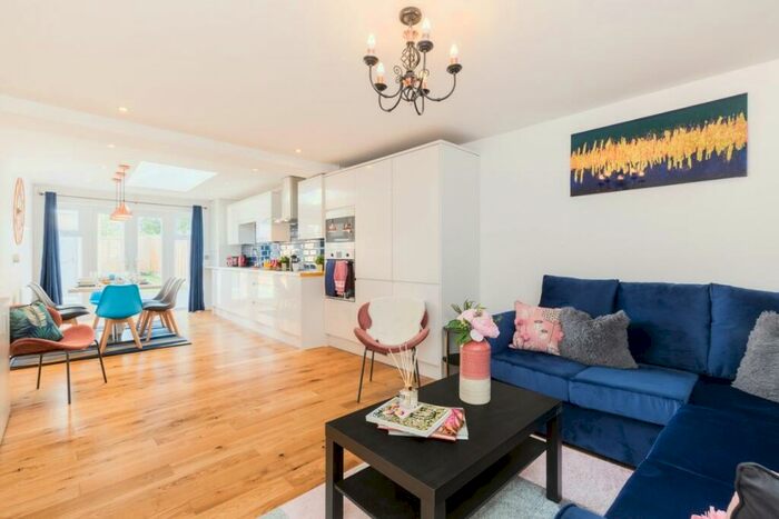 4 Bedroom Terraced House To Rent In Goode Avenue, Birmingham, B18