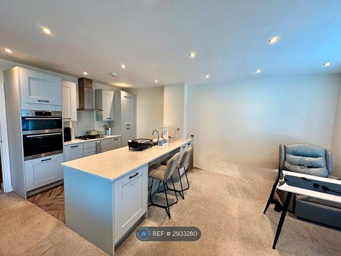 2 Bedroom Flat To Rent In Hauxton, Cambridge, CB22