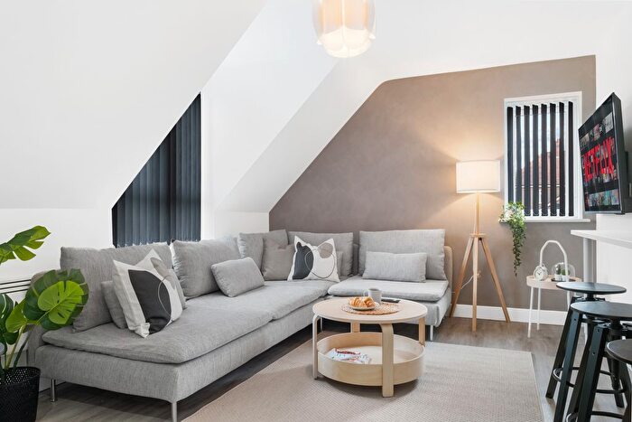 2 Bedroom Detached House To Rent In Kenilworth Road, Solihull, CV7