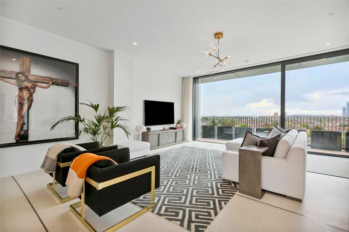 3 Bedroom Flat To Rent In Wood Crescent, Television Centre, White City, London, W12