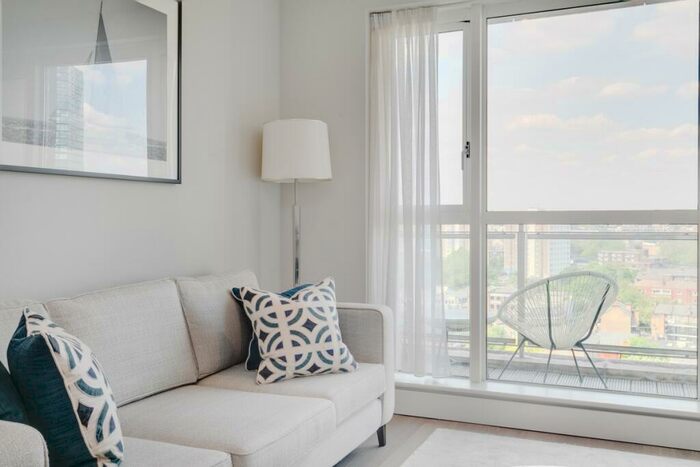 2 Bedroom Apartment To Rent In Westferry Circus, E14