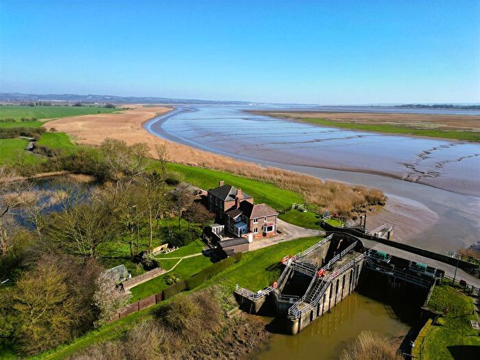 3 Bedroom Detached House For Sale In Weighton Lock, Broomfleet, HU15