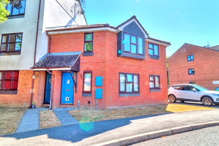 2 Bedroom Maisonette For Sale In Barkus Way, Stokenchurch, HP14