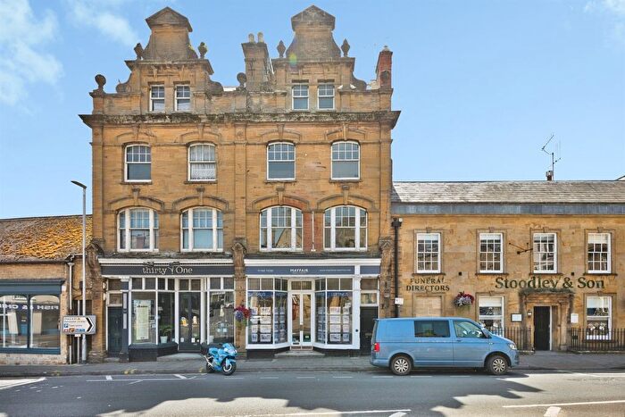 6 Bedroom Flat For Sale In Market Square, Crewkerne, TA18
