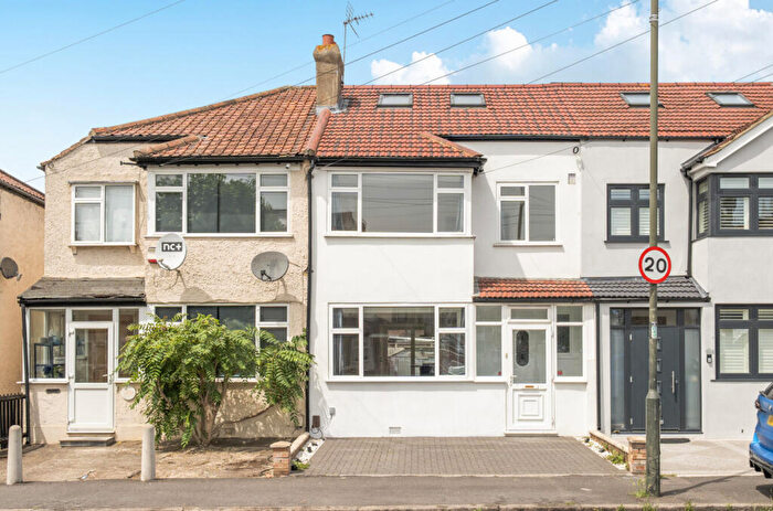 4 Bedroom Terraced House For Sale In Grove Road, Mitcham, CR4