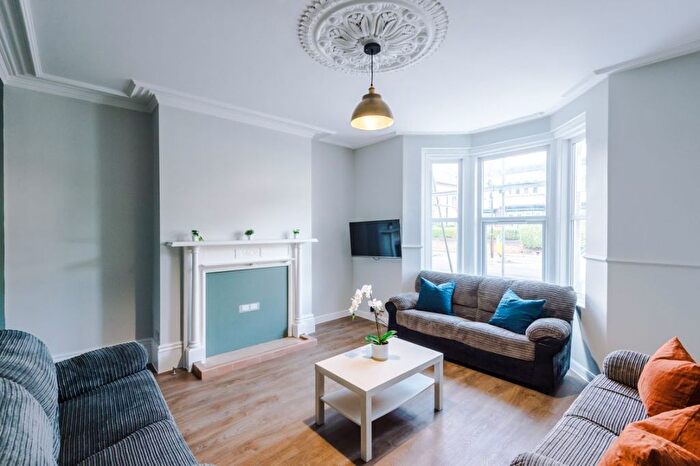 7 Bedroom Terraced House To Rent In Osborne Road, Newcastle, NE2