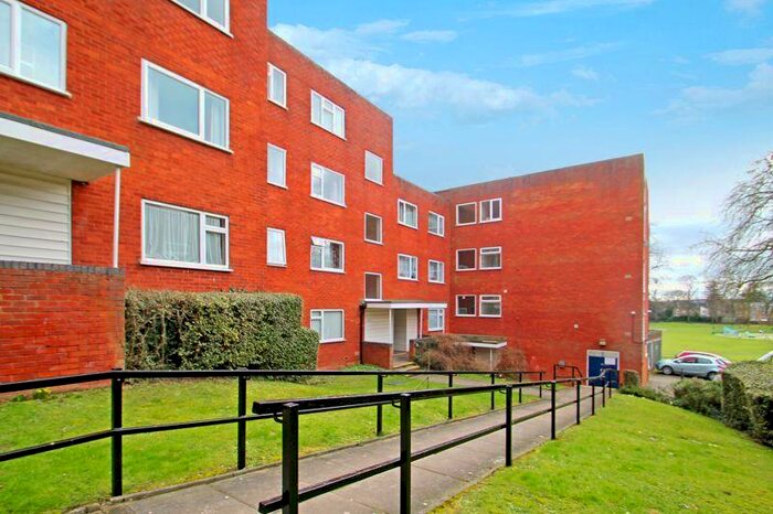 2 Bedroom Flat To Rent In Arden Place, Luton, LU2