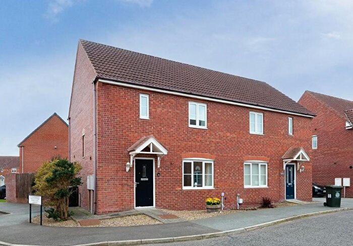 3 Bedroom Detached House For Sale In Cloverfield, West Allotment, NE27