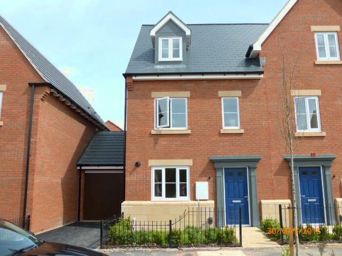 3 Bedroom Semi-Detached House To Rent In Wagtail Grove, Bishops Cleeve, Cheltenham, GL52