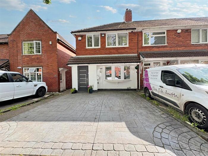 3 Bedroom End Of Terrace House For Sale In Wingfield Road, Great Barr, Birmingham, B42