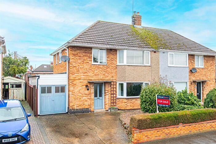 3 Bedroom Semi-Detached House For Sale In Fourth Avenue, Wellingborough, NN8