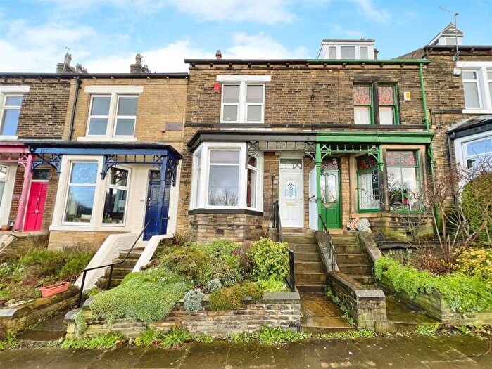 4 Bedroom Terraced House For Sale In Harrogate Street, Bradford, BD3