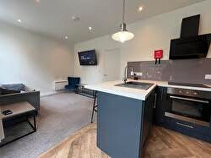 1 Bedroom Flat To Rent In Luxury Bed Flat // Aug, LN2