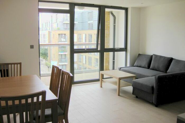 1 Bedroom Flat To Rent In Canalside Square, London, N1