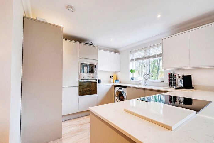 2 Bedroom Detached House For Sale In Leeson Drive, Ferndown, BH22