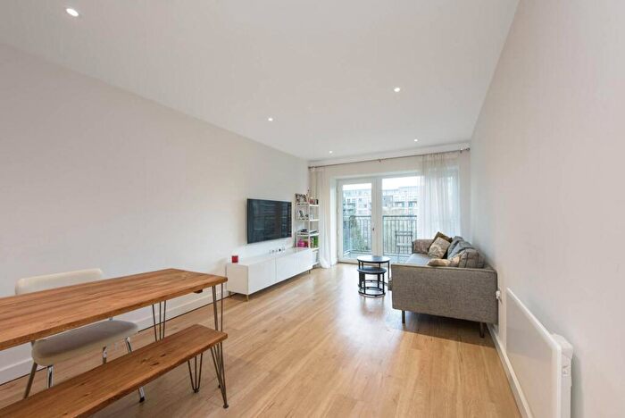 2 Bedroom Flat For Sale In Beaufort Square, Colindale, London, NW9