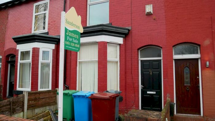 3 Bedroom Terraced House To Rent In Broom Avenue, Manchester, M19