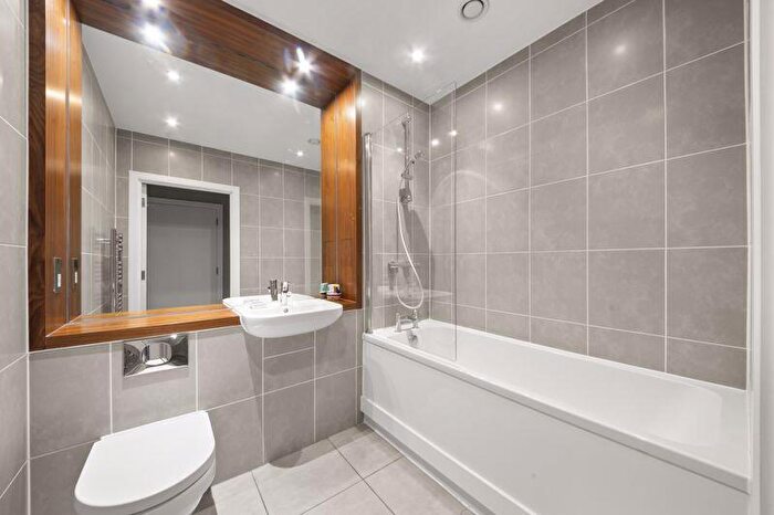 1 Bedroom Flat To Rent In Venice House, Hatton Road, Wembley, HA0