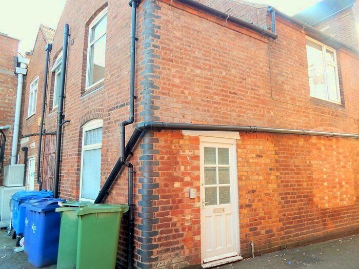 2 Bedroom Flat To Rent In Market Square, Rugeley, WS15
